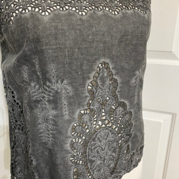 NWT Express Sleeveless Eyelet Top - Charcoal Gray - XS - Picture 2 of 9